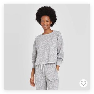 Cropped Leopard Sweatshirt